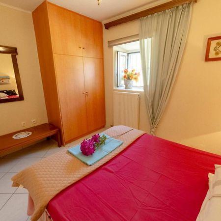 Krasa 2Bedroom Apartment Ágios Matthaíos Extérieur photo