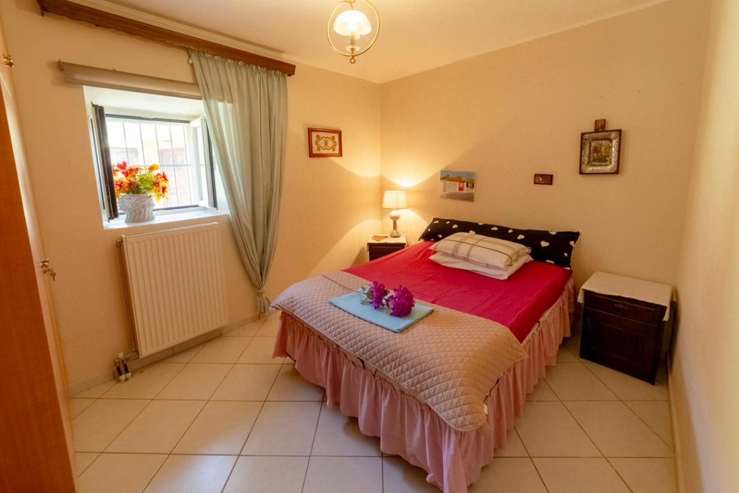 Krasa 2Bedroom Apartment Ágios Matthaíos Extérieur photo
